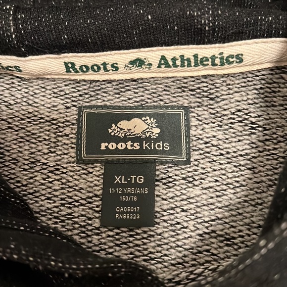 Roots kids XL hoodie in colour black pepper - Picture 3 of 3